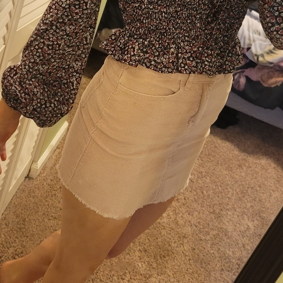Brandy Melville Skirt - Picture 6 of 8